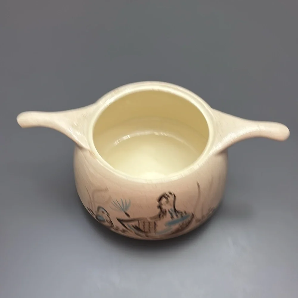 Red Wing Pottery USA Bob White Quail Covered 2 Qt. Casserole Serving Dish -FLAWS